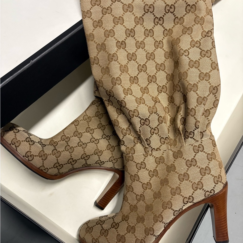 Gucci Women's Beige Patterned Heeled Boots - Picture 2 of 8